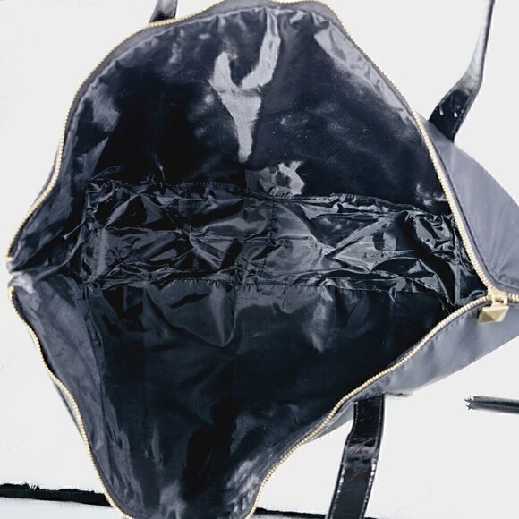 Givenchy Parfums Nylon Travel Tote - Picture 8 of 10